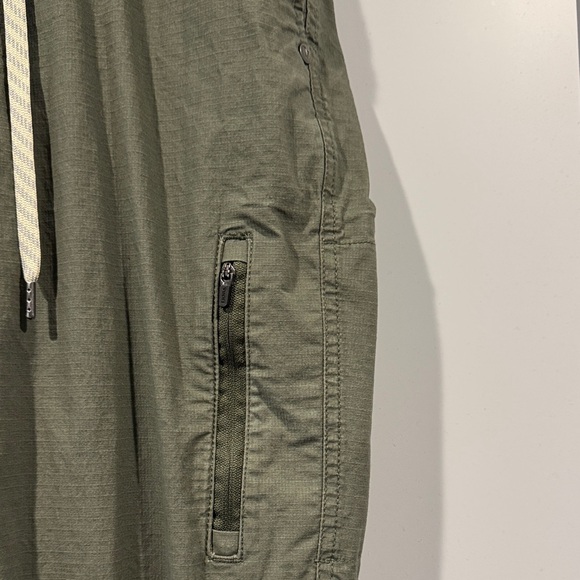 Vuori Women’s Ripstop Pant - Picture 6 of 8